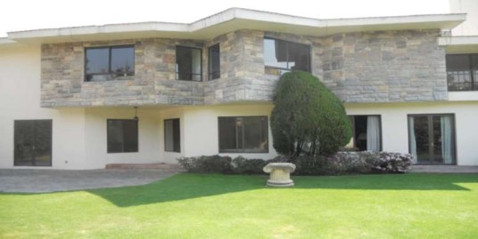 Residencia estilo inglés en Bosque de las Lomas